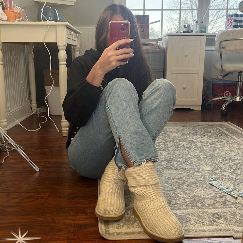 CREAM UGG KNIT BOOTS - 2 DAY SALE